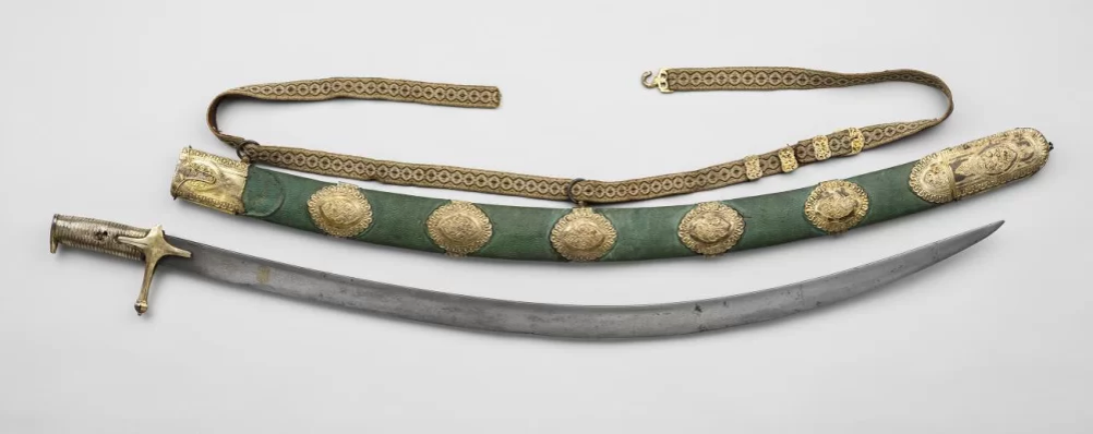 Сабля и ножны с поясом. XVI в; рукоять и ножны - XVII в. Принадлежала князю Дмитрию Михайловичу Пожарскому. Из собрания Оружейной палаты Московского кремля