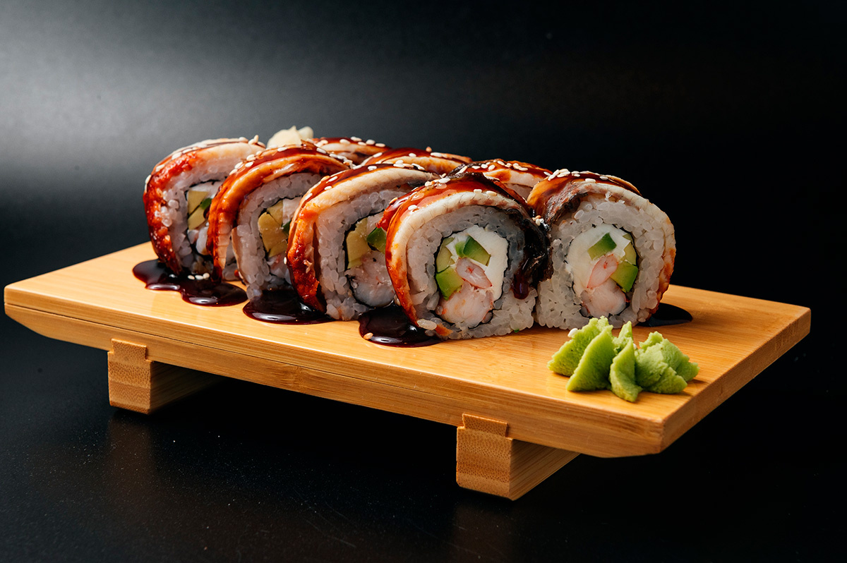 ILya Soldatkin / Shutterstock / FOTODOM?Соус васаби обладает характерным острым вкусом и ароматом, которые стимулируют аппетит и придают блюдам пикантность