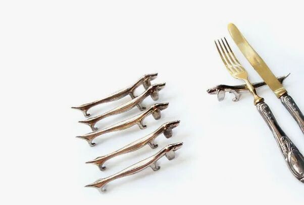 Пожалуй, самые распространенные порт-куто, собачки. Фото из открытых источников. 