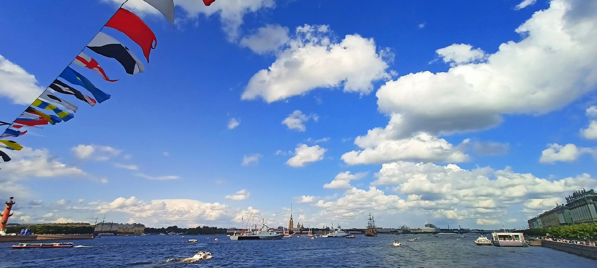 Вид с Дворцового моста