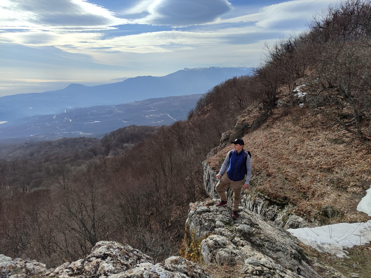 Крым, февраль в горах близ Алушты