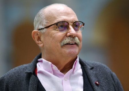    Михалков обвинил российские СМИ в летаргическом сне из-за того, что не знают, с какого года он в розыске на Украине