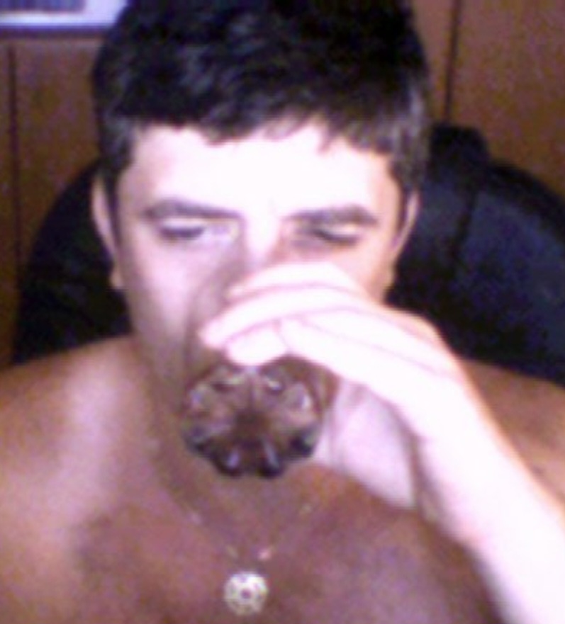 Мой любимый мужчина пьёт вредную колу..А все остальные фото из открытых источников..