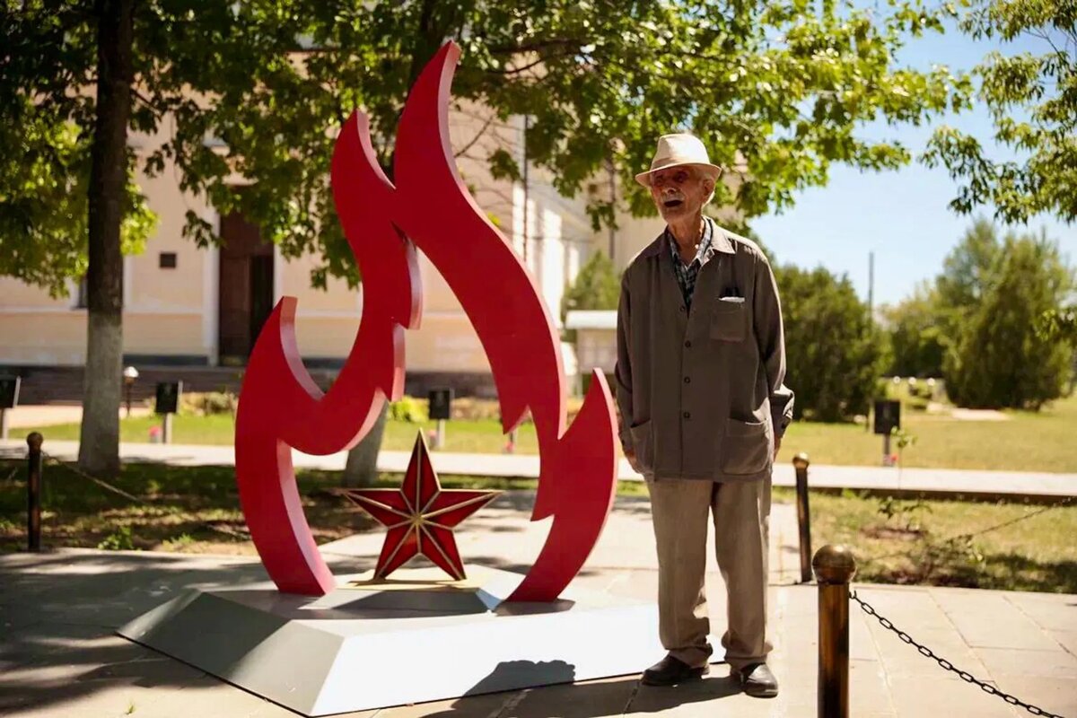 Экскурсия 99-летнего ветерана ВОВ Михаила Саакяна по 102-ой российской военной базе в Гюмри © Photo : пресс-служба ЮВО
