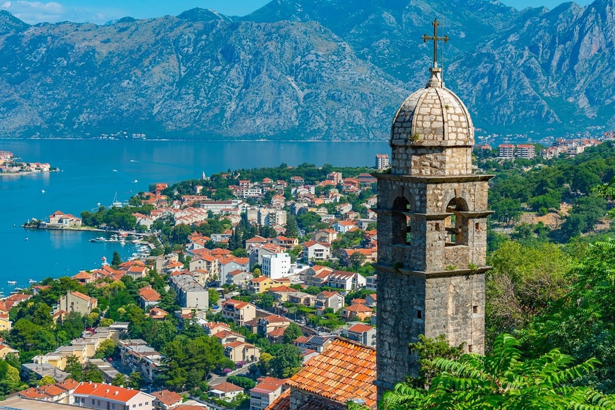 В Европе еще остались безвизовые страны для россиян, в которых можно отдохнуть летом. Источник: Shutterstock📷
