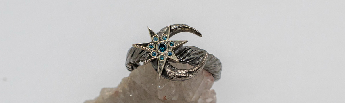 Кольцо из серебра и золота с бриллиантами «The Elder Scrolls»