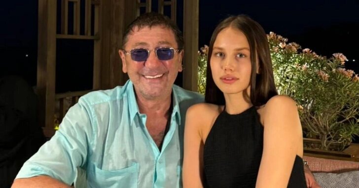 Григорий Лепс с невестой Авророй Кибой