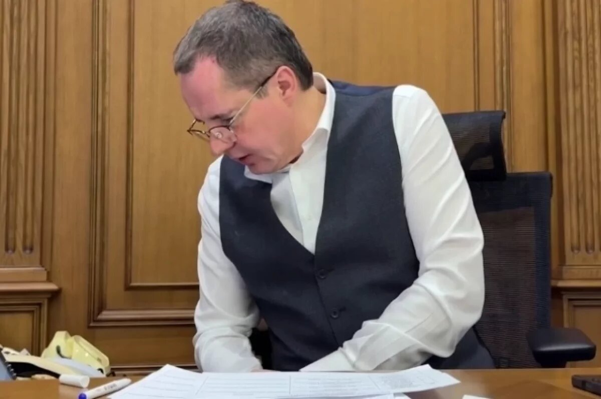    Гладков заявил об анархии в белгородском селе из-за отселения администрации