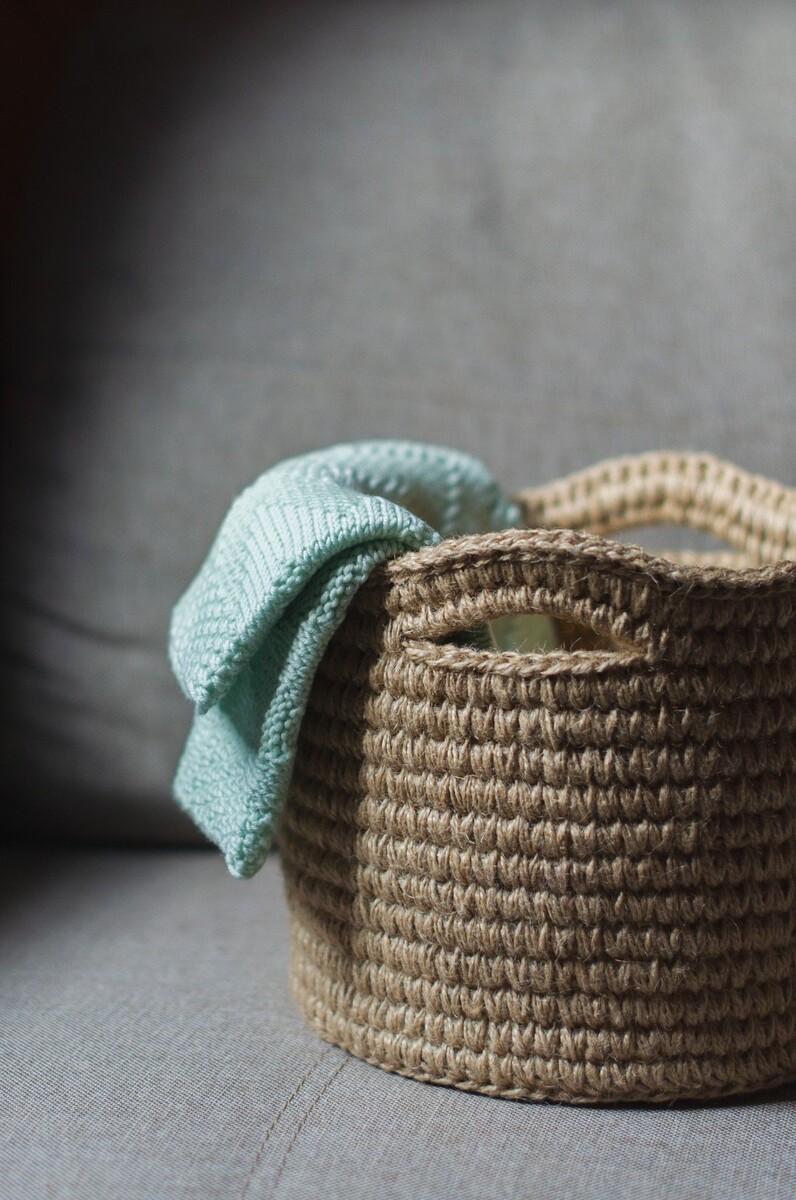 Джутовая корзина с ручками