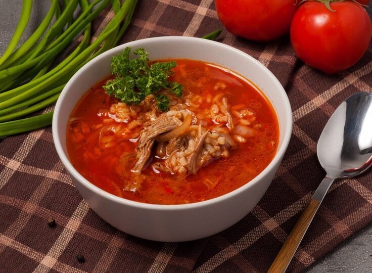 Наваристый харчо по-грузински: острый суп для согрева в непогоду