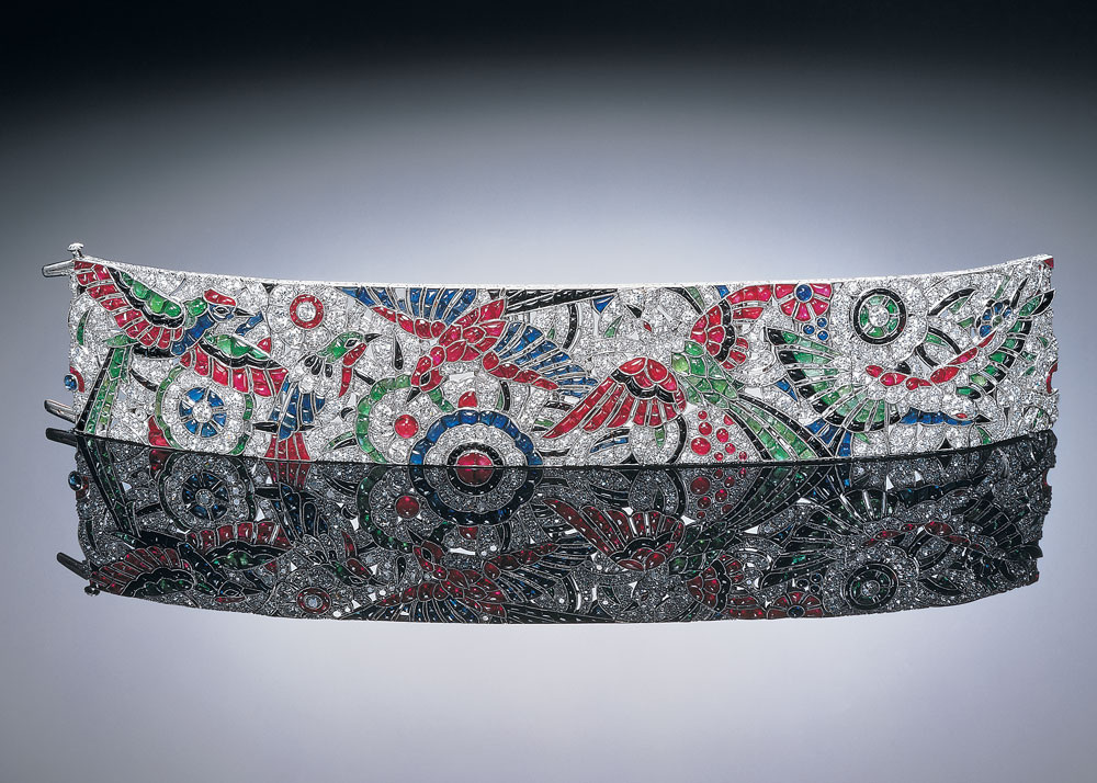 Shreve, Crump&Low. Браслет «Птицы в полёте», платина, бриллианты. изумруды сампфиры, рубрины и оникс, 1925, Ювелирные работы  - Oscar Heyman&Brothers.  Официальный сайт - www.oscarheyman.com 