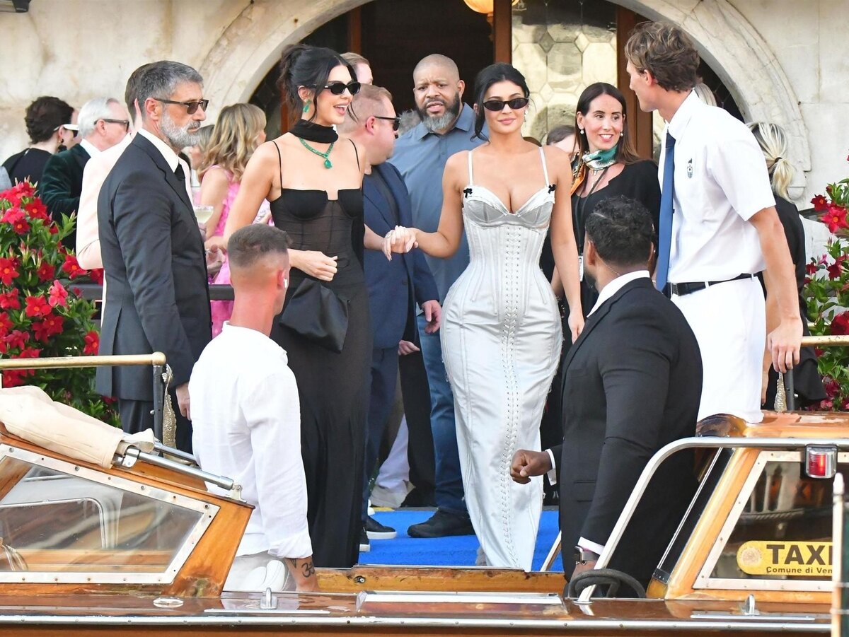 Сёстры Кардашьян