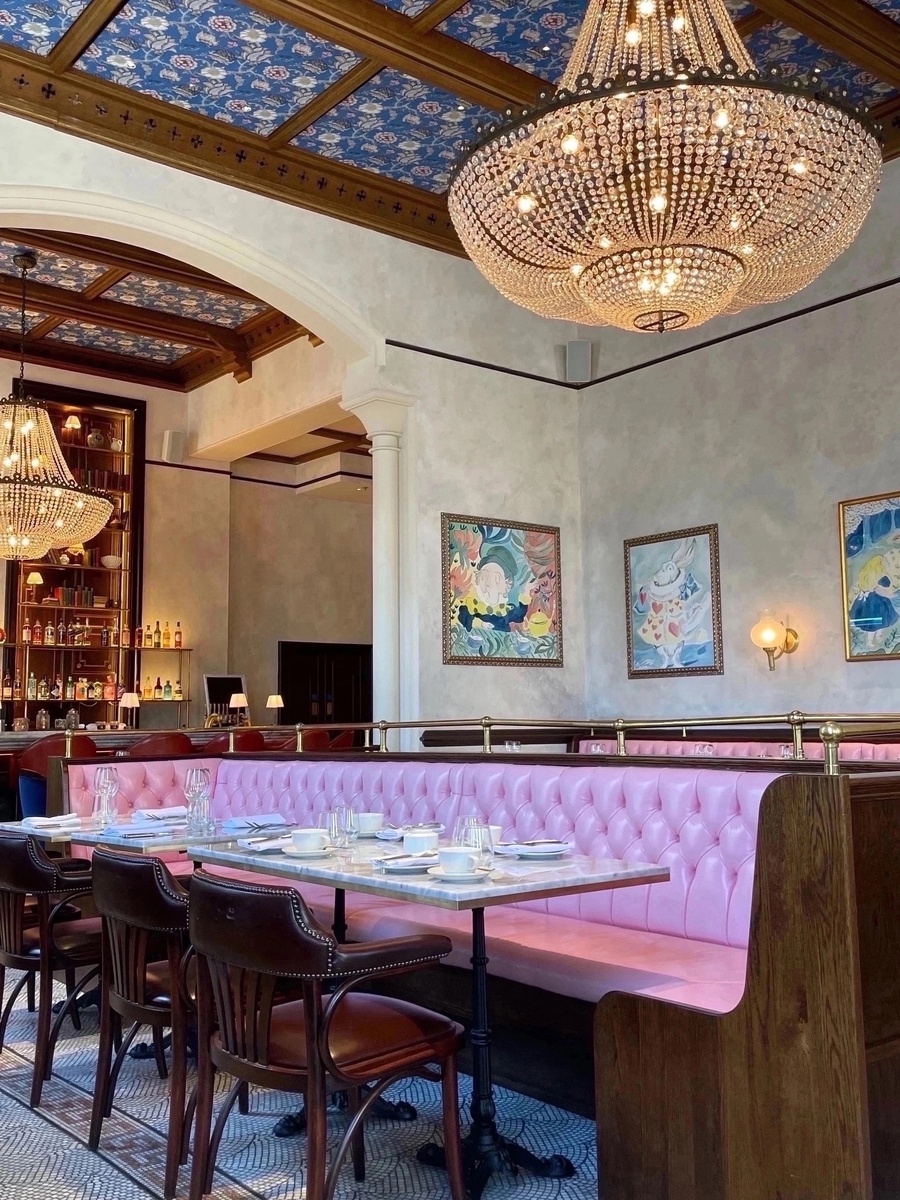 Алиса в Стране чудес