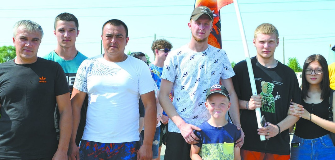 СЕРЕБРЯНЫЙ УСПЕХ НАЗЫВАЕВСКИХ МОТОКРОССМЕНОВ