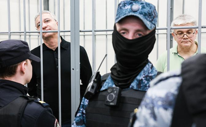Тимур Иванов осуждён на 13 лет. Экс-замминистра обороны получил срок по двум уголовным статьям, впереди новое дело