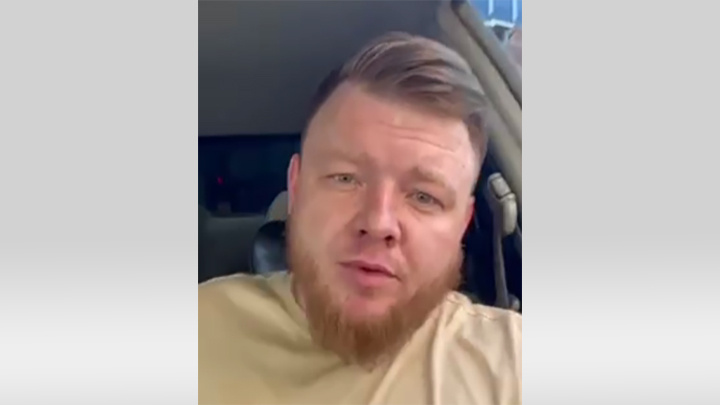    "Рылей" обратился к Белоусову. Скриншот с видео ТГ-канала "Крепкое слово"