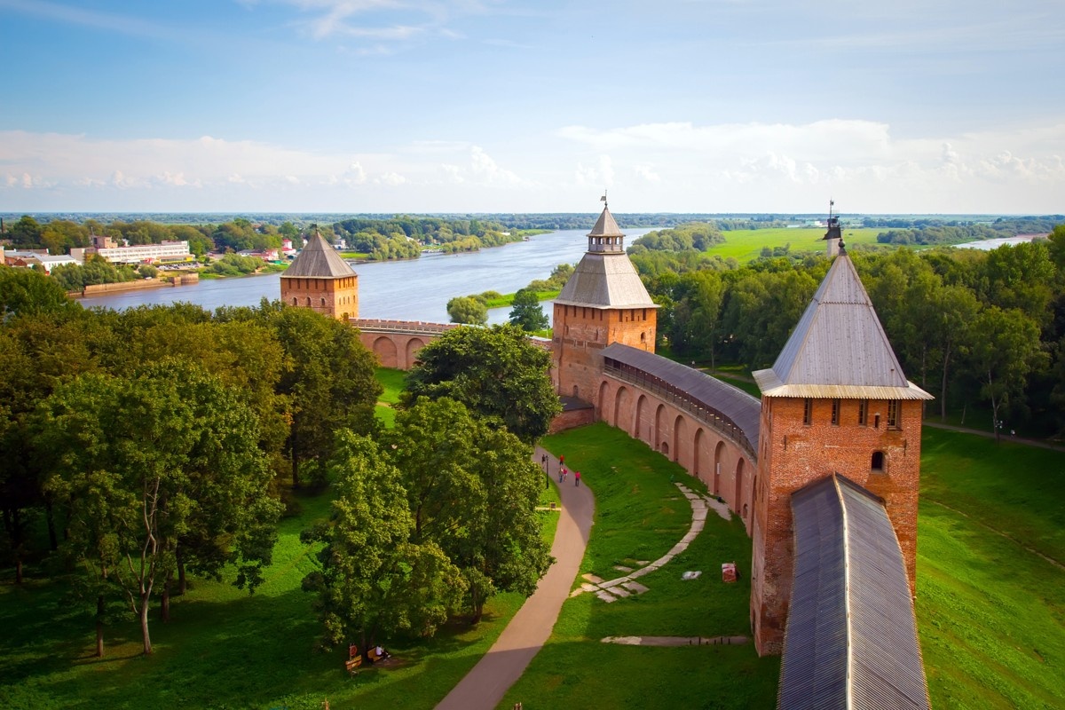 Источник: https://travel-mania.org/Russia/Veliky-Novgorod/excursion-49294/?srsltid=AfmBOorF5i71mZfQBj_xjeRToZ3F_ig0IcoTW5KAOH-NeubCfkGxGpKD