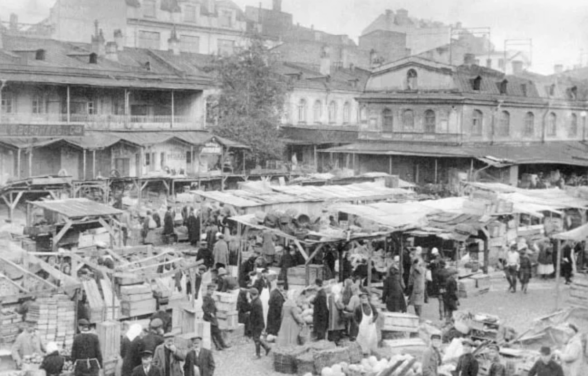 Источник: https://antennadaily.ru/2018/02/22/apraksin-dvor/