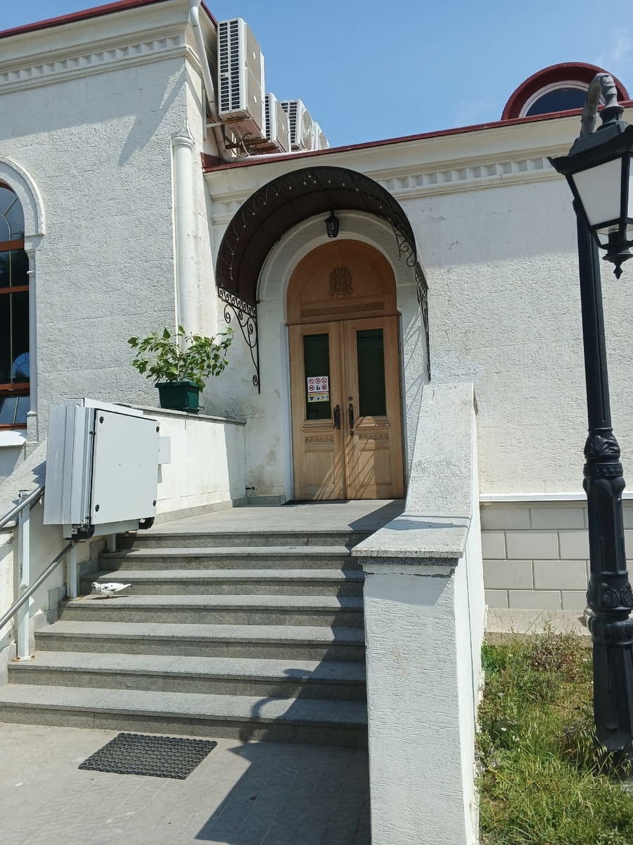 Вход в музей. Фото Галины Малышевой.