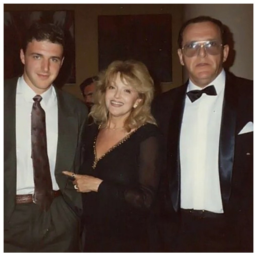 С второй женой