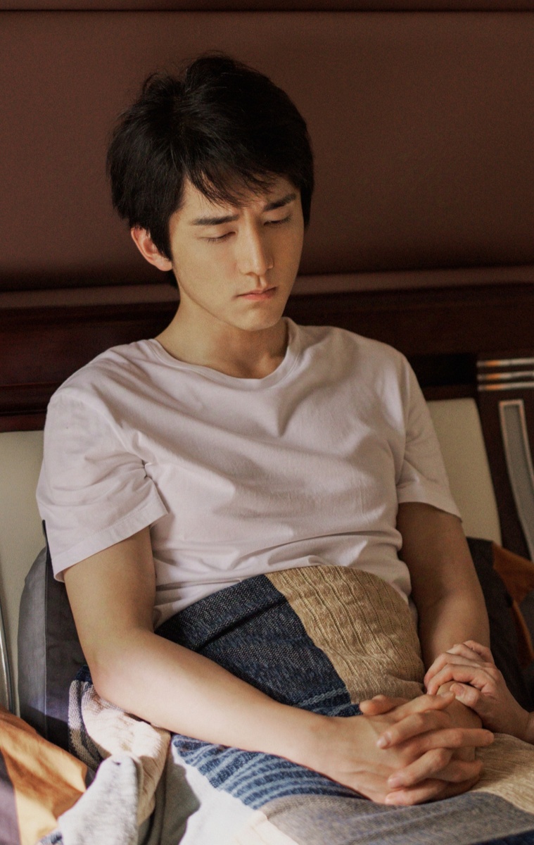 Примерно так проходят мои дни))) Чжан Синьчэнь🤗