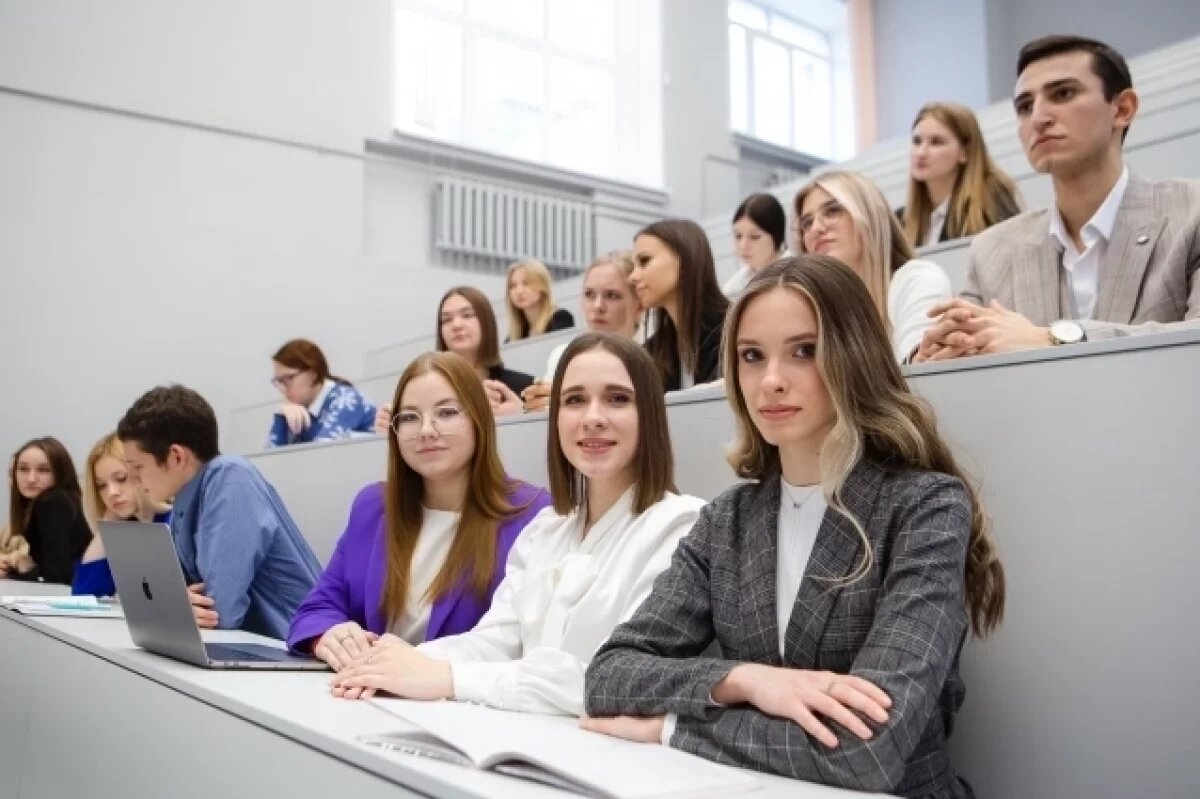    Новосибирские вузы в числе лидеров по зарплатам выпускников-экономистов