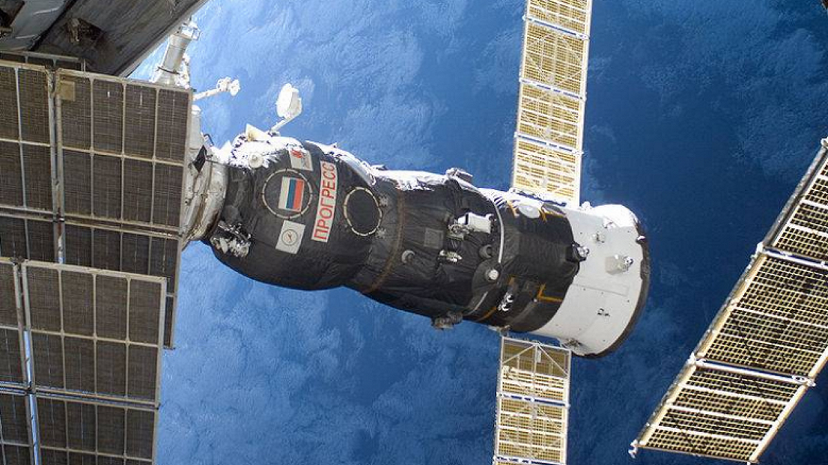  ГК "Прогресс" в составе МКС. Фото с "Яндекс.Картинки".