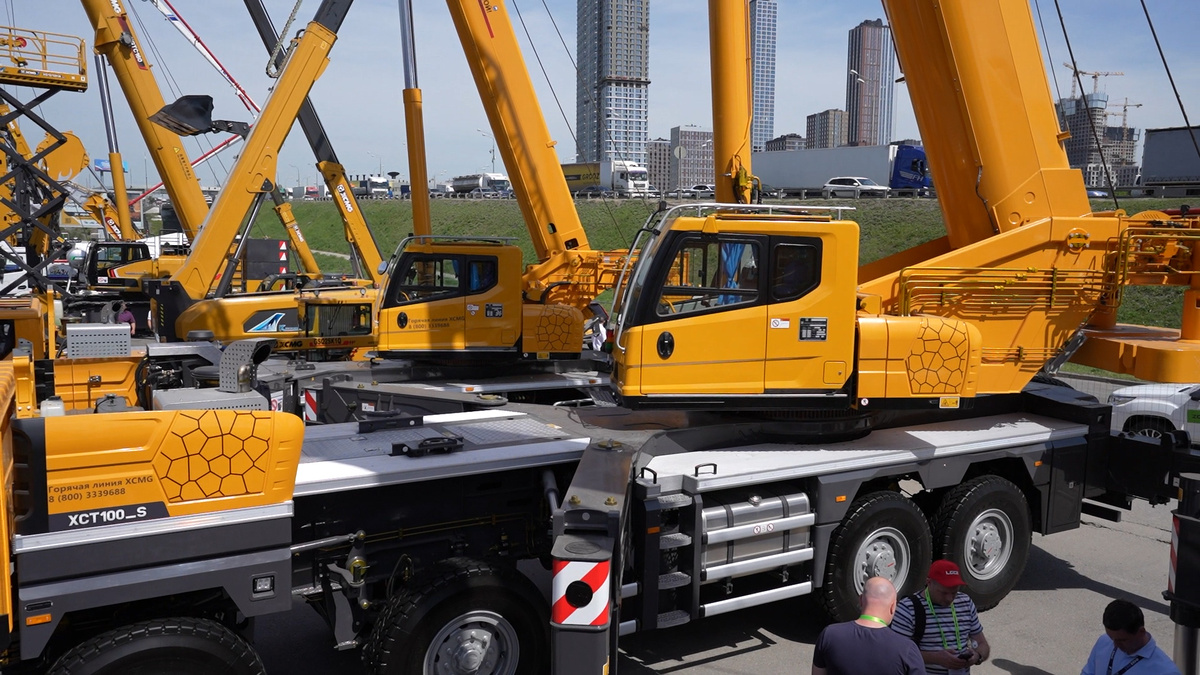 100 тонник на 4х осном шасси