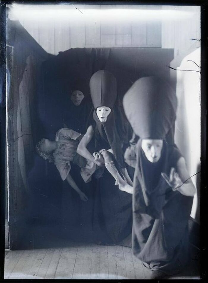 Источник: www.reddit.com/r/oldschoolcreepy