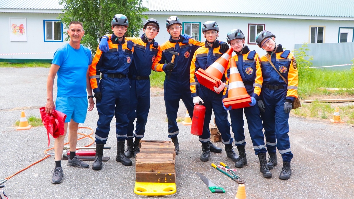    Няганские школьники закончили «Школу безопасности» с золотой медалью