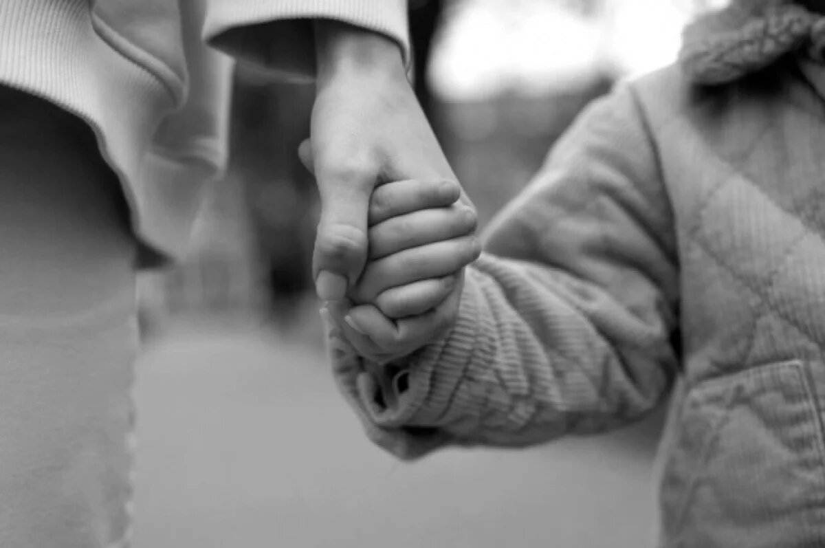 Малыш умер в больнице от полученных травм. freepik.com