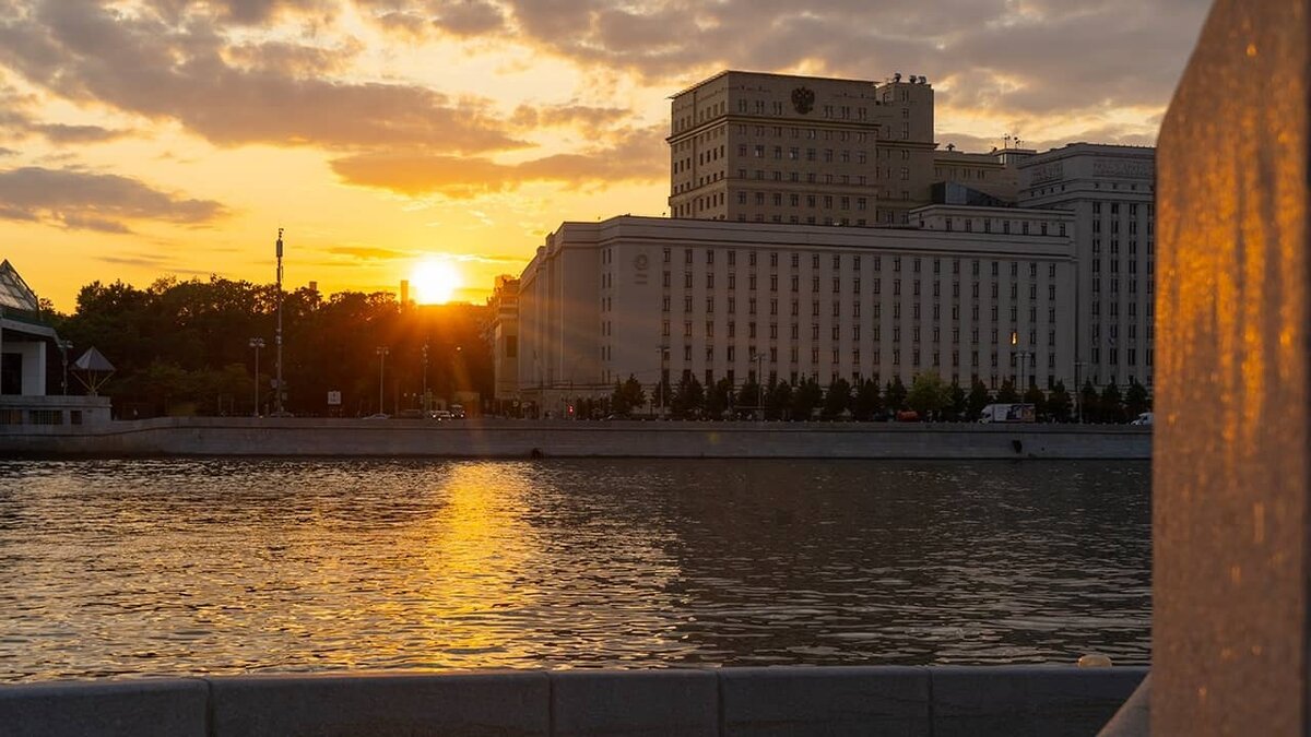 Фото: https://tvzvezda.ru/ (https://mcdn2.tvzvezda.ru/storage/news_other_images/2025/06/25/a5da8fdbacb74511af926121734da2f3.jpg)