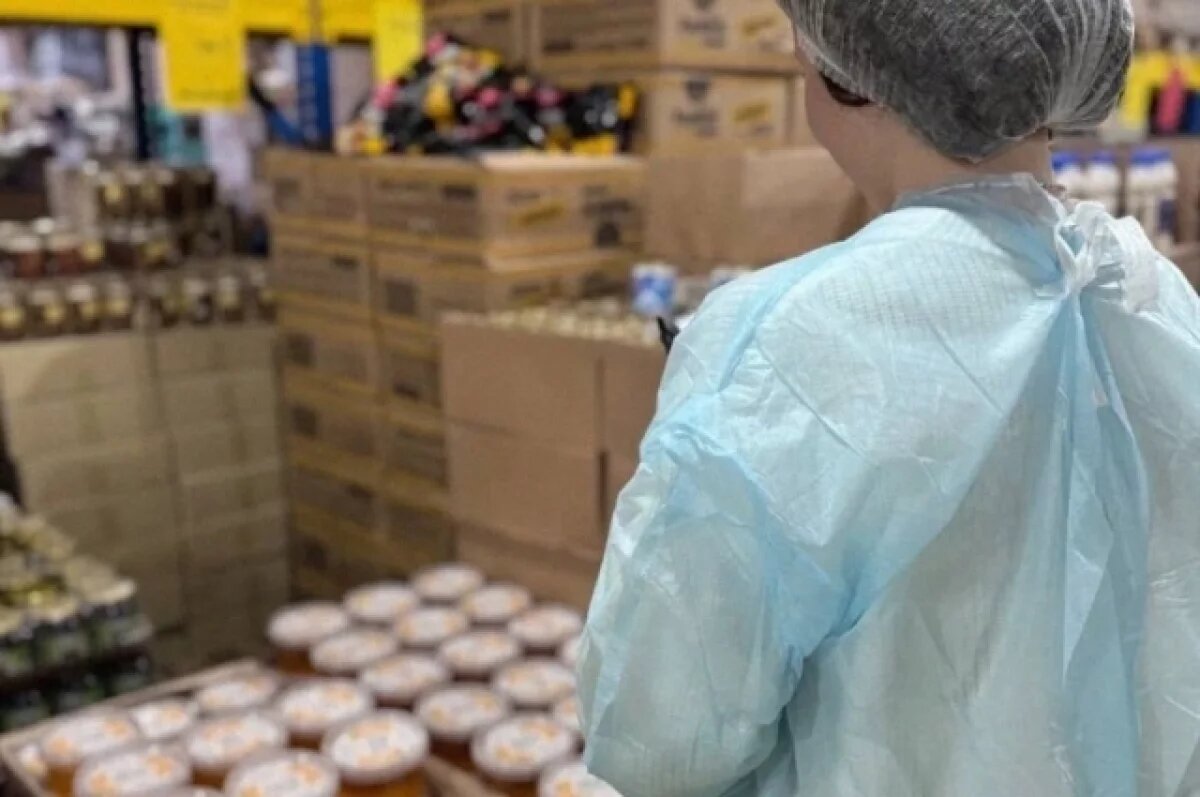    Почти 900 кг продукции сняли с реализации в брянских магазинах «Светофор»