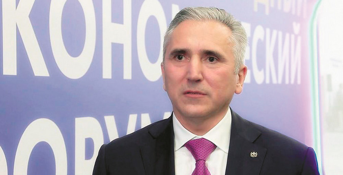 Губернатор Тюменской области Александр Моор: «Достигнутые на ПМЭФ-2025 соглашения направлены на дальнейшее развитие экономики, технологического и интеллектуального потенциала региона» / Фото Пресс-служба губернатора Тюменской области