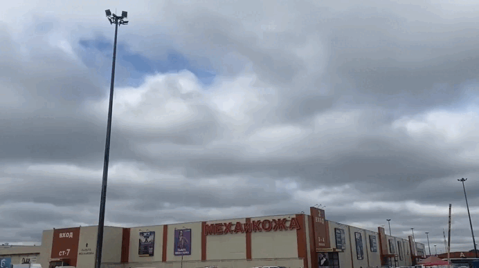    Как видите, трудно что бы то ни было прикрепить на таком фонаре. Видео: Царьград