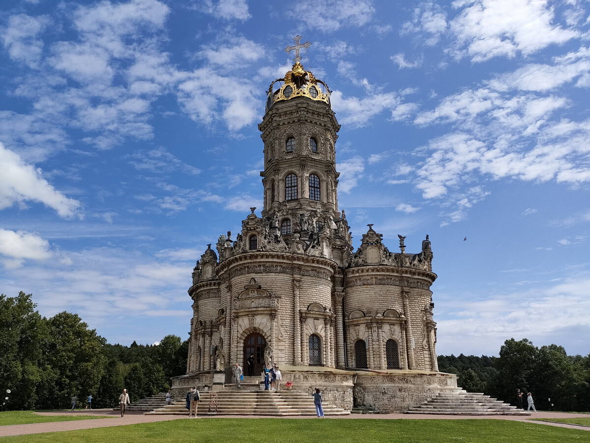 Храм Знамения Богородицы в Дубровицах