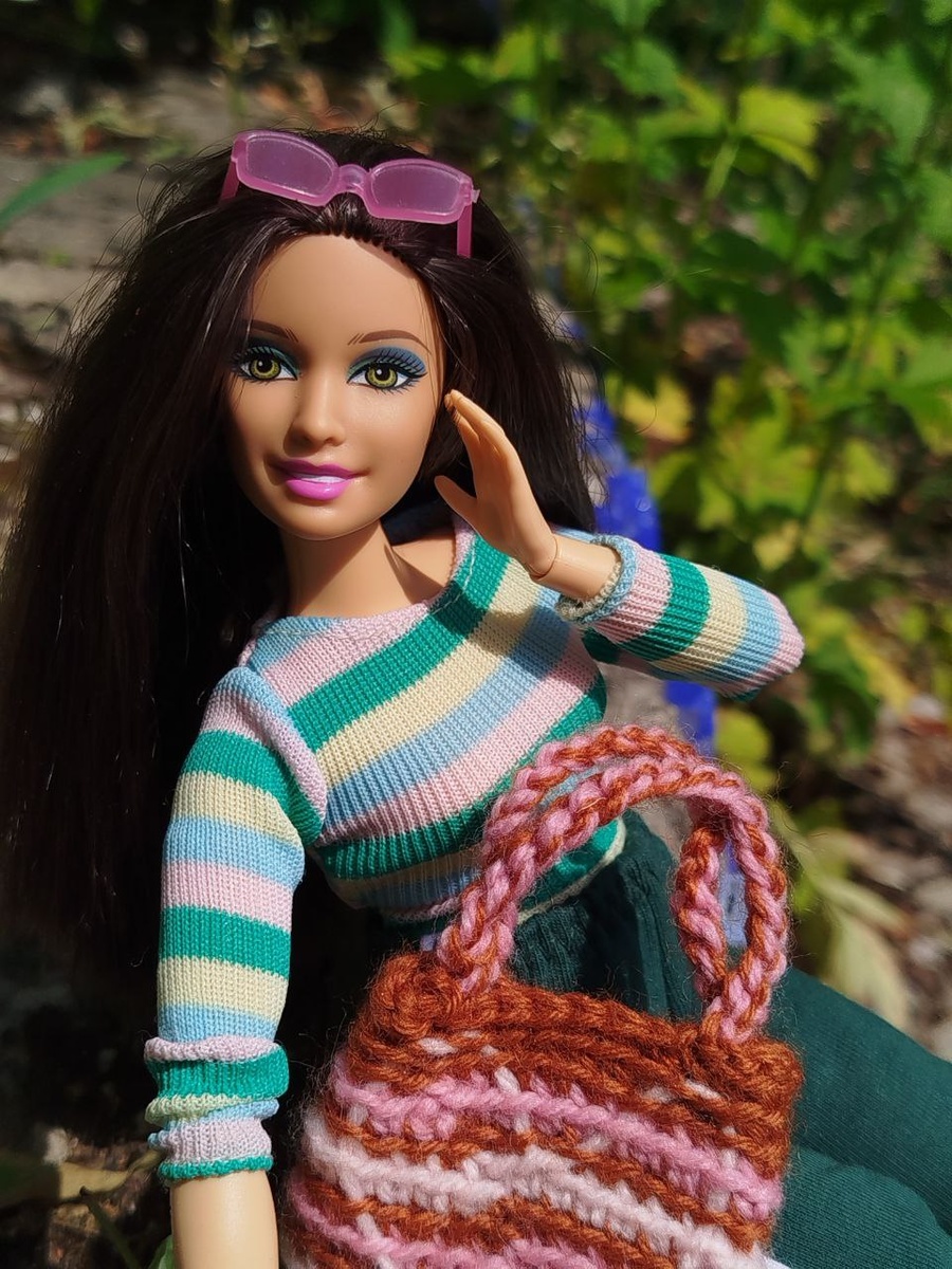 барби Саммер на теле йоги Алек