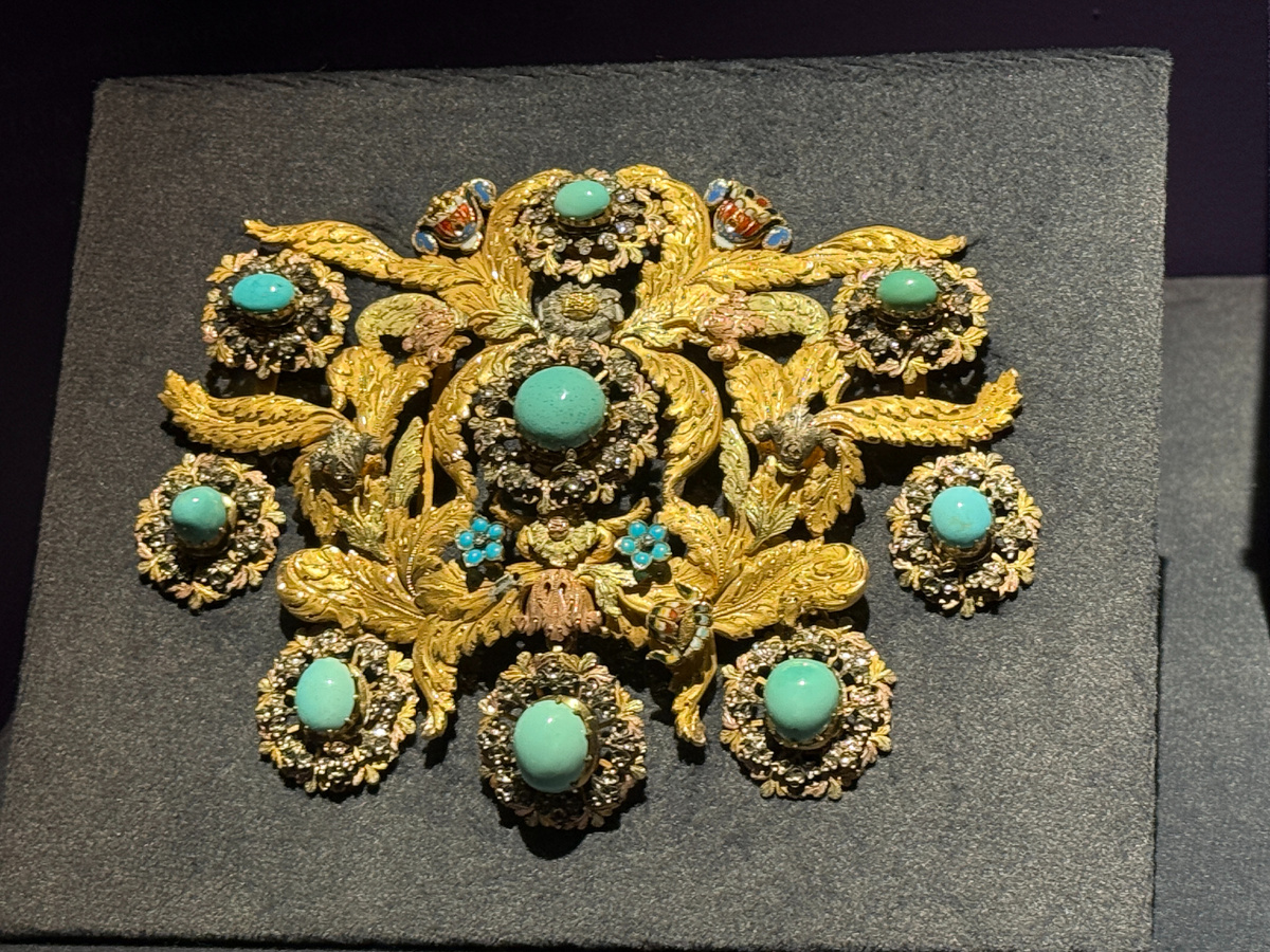 Листайте галерею