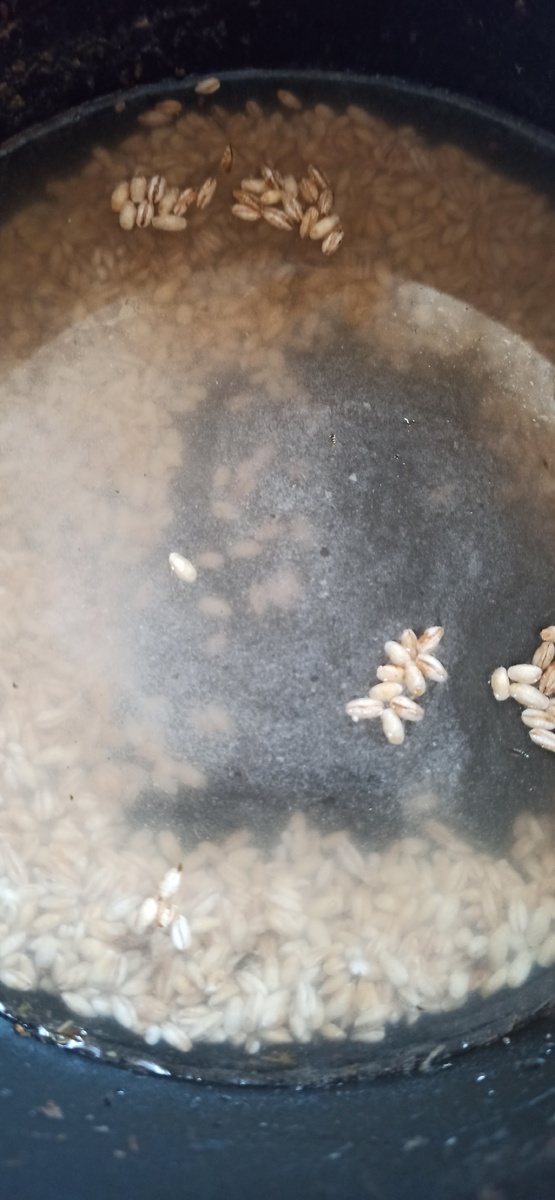 Примерно пол стакана.