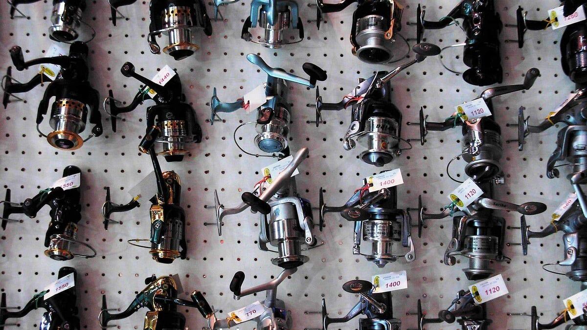 Огромный ассортимент катушек .