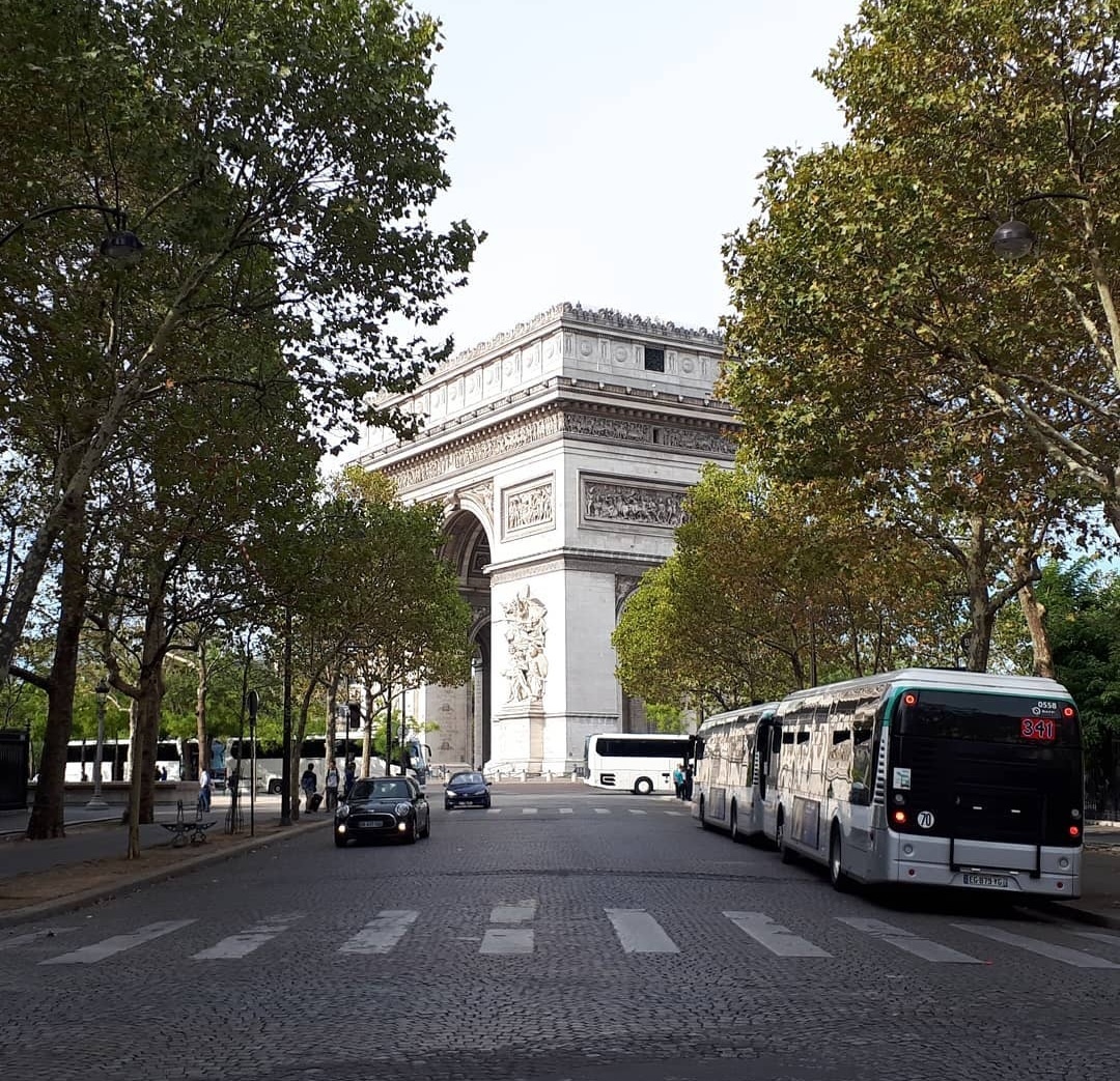 Листая старенький альбом...