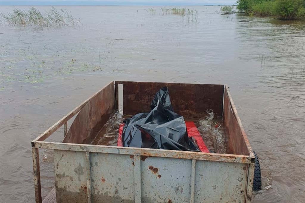    Тело 47-летнего мужчины обнаружили на берегу Рыбинского водохранилища жители деревни Хмелевое.