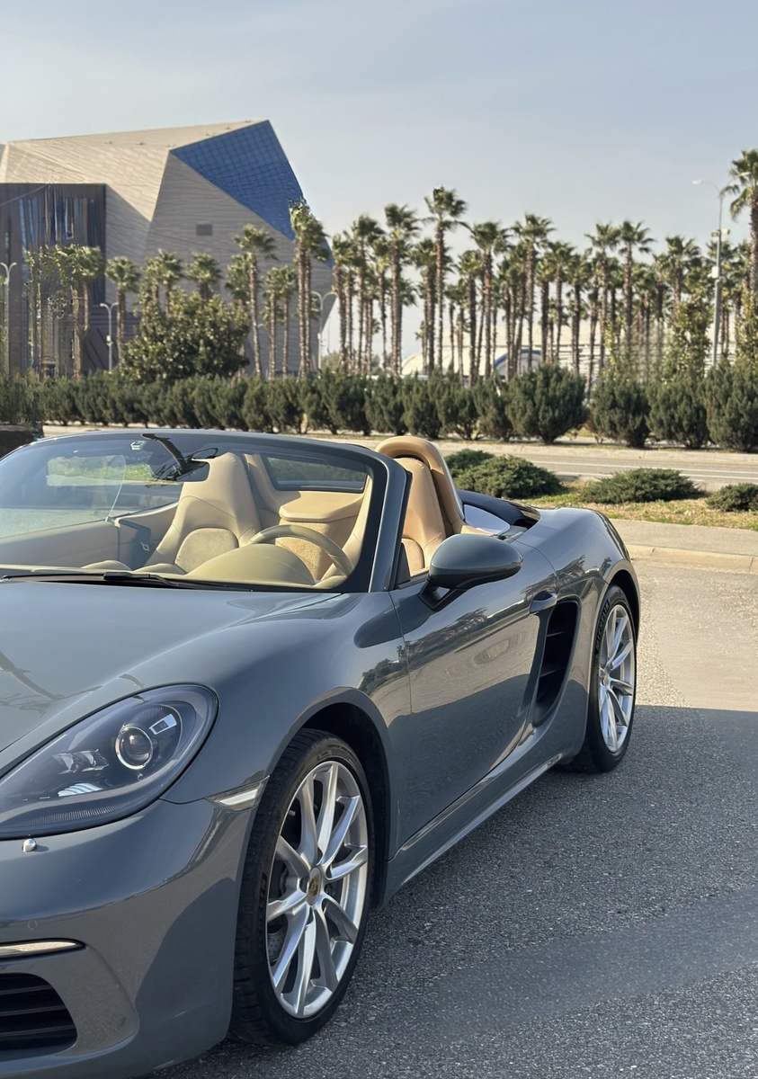Porsche Boxster из парка КИВ-АВТО