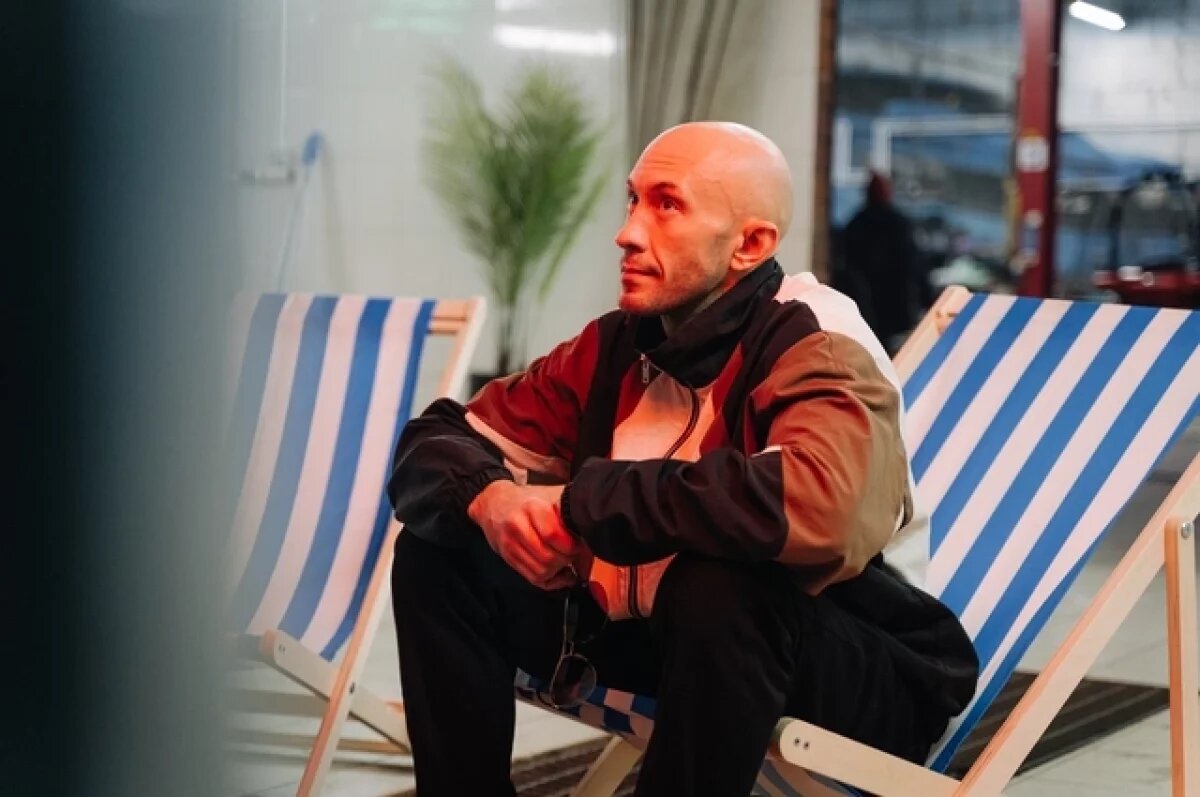    Томский актер Петр Королев в криминальной комедии "Инкассаторы"