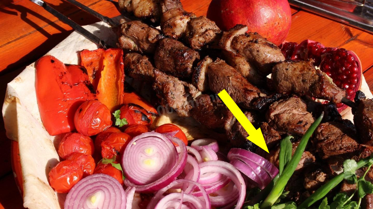    Этот маринад с гранатом превратит телятину в шедевр шашлыка