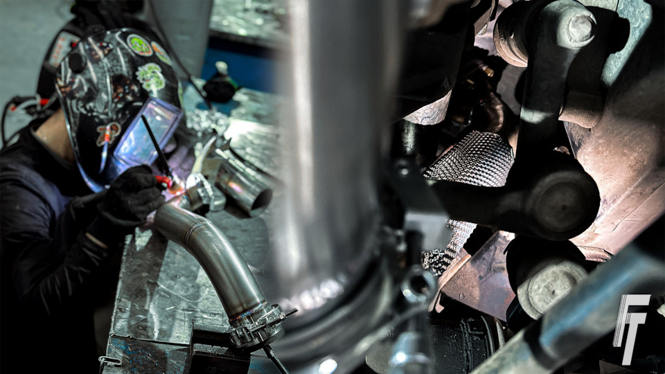 Новая приемная труба на Niva Bronto