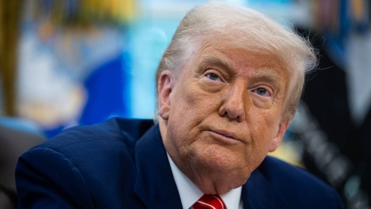    Президент США Дональд Трамп в Овальном кабинете Белого дома / Фото: Francis Chung / POOL / EPA / ТАСС