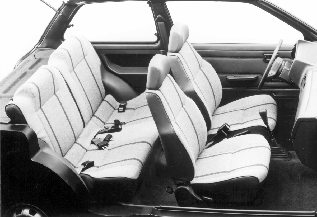 SUZUKI SWIFT CULTUS (1984 г.)