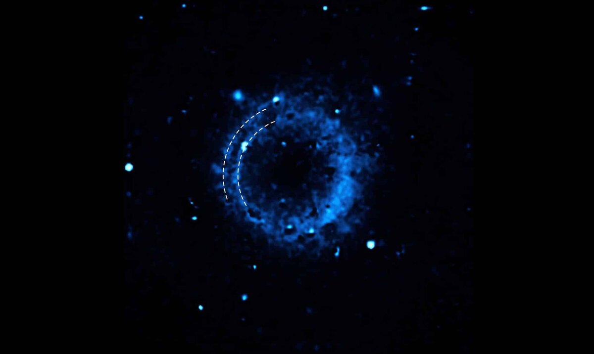    Снимок «пузырей» из кальция в остатке сверхновой SNR 0509-67,5. Два «слоя» — явное доказательство двойного взрыва. / © ESO/P. Das et al.