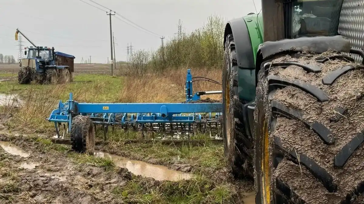 Фото: соцсети главы Вологодского муниципального округа Вологодской области Вячеслава ПановаУченые Тверской ГСХА разработали способ посева агрокультур на переувлажненных участках (фото иллюстративное)